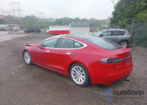 2018 Tesla Model S 100D/75D/P100D z USA, uszkodzony, nr VIN 5YJSA1E27JF247637